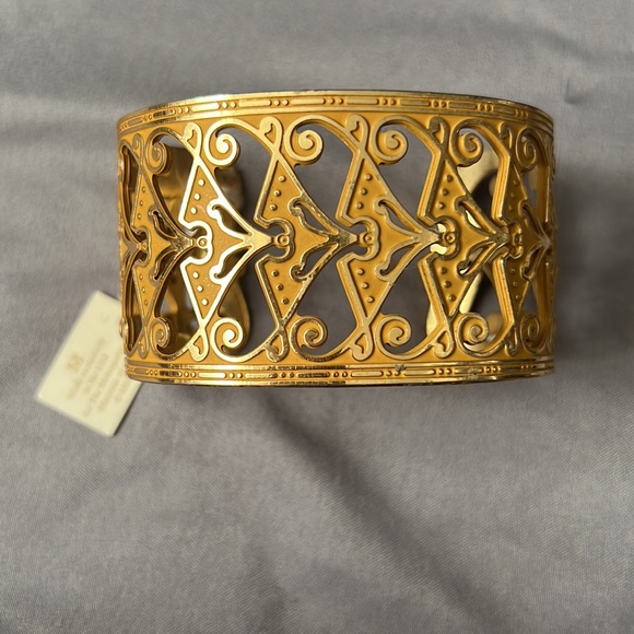 Gold cuff - Picture 2 of 4